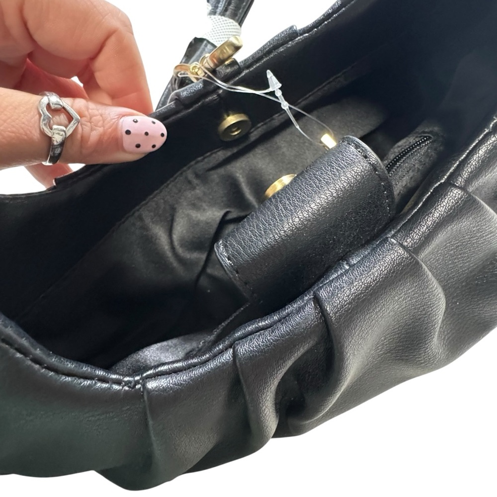 Scoop NWT Black Faux Leather Crescent Crossbody Bag Ruched Shoulder‎ Purse Moon - Picture 15 of 16